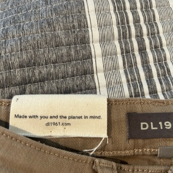 NWT DL1961 Stylish Brown Jeans Boys Size 7 - Picture 5 of 8